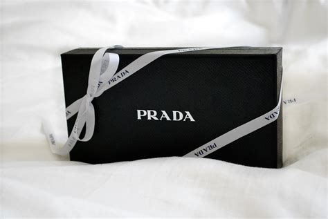 gift packaging prada